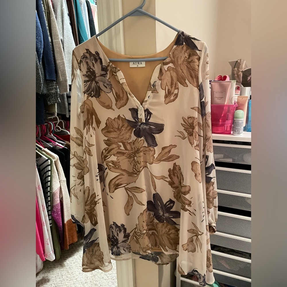 Pink Lily boutique dress. Carmel/light brown light weight dress. Lined.